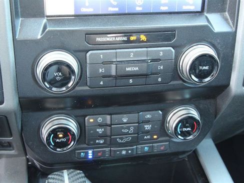Used 2019 Ford F150 Raptor w/ Equipment Group 802A Luxury AWD/4WD image 34