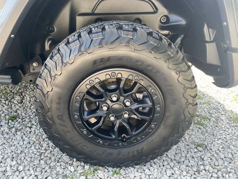 Used 2023 Jeep Wrangler Unlimited Rubicon 4xe AWD/4WD image 17