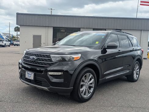 Certified 2023 Ford Explorer XLT w/ Equipment Group 202A AWD/4WD image 2