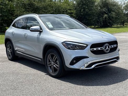 New 2025 Mercedes-Benz GLA 250 image 2