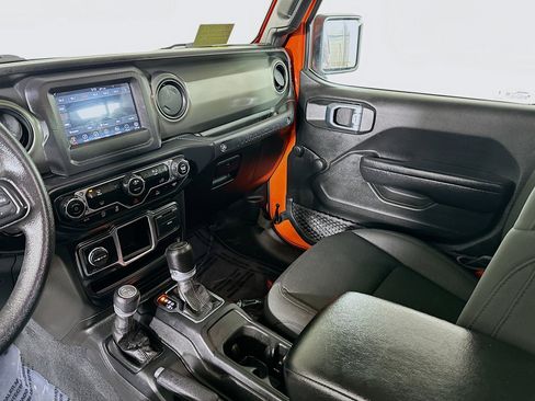 Used 2023 Jeep Wrangler Sport image 21