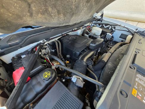 Used 2015 Chevrolet Silverado 2500 W/T w/ Snow Plow Prep Package AWD/4WD image 25
