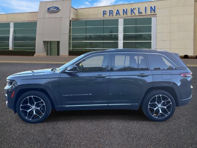 Used 2022 Jeep Grand Cherokee Summit AWD/4WD image 4