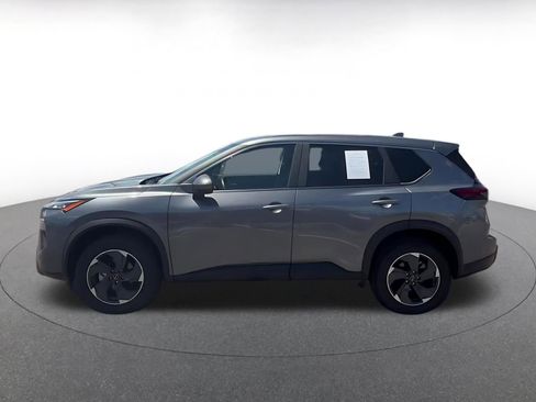 Used 2025 Nissan Rogue SV AWD/4WD image 9