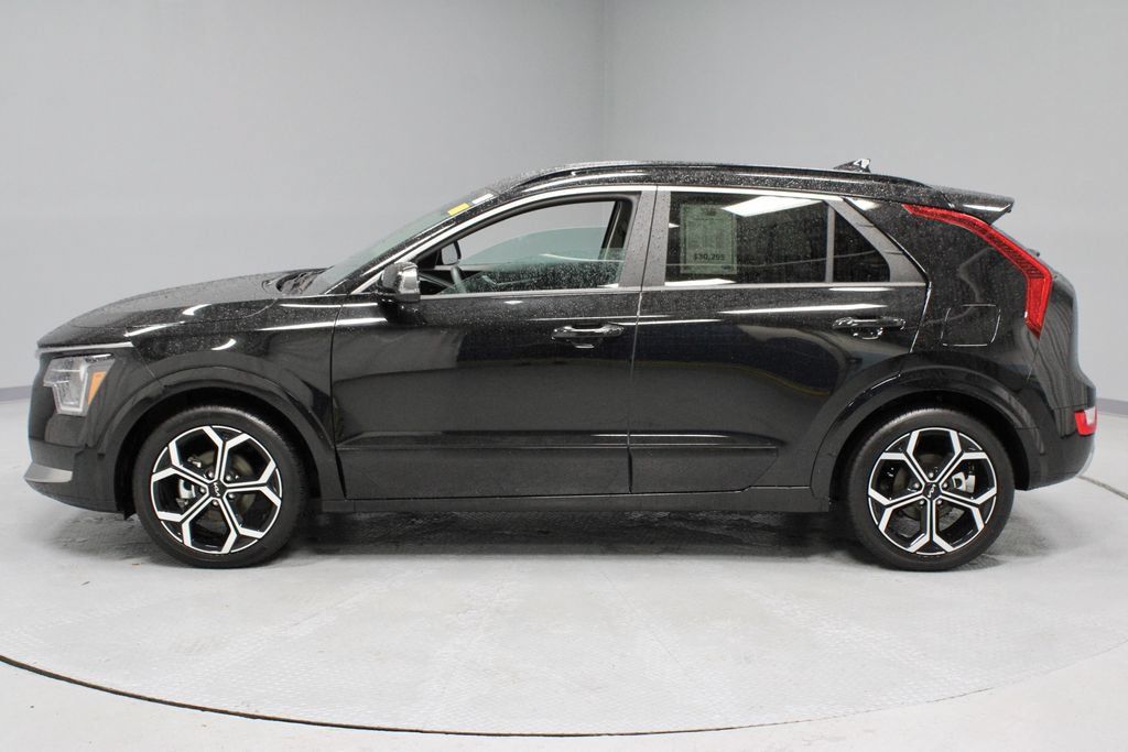 Used 2025 Kia Niro EX Touring FWD image 10