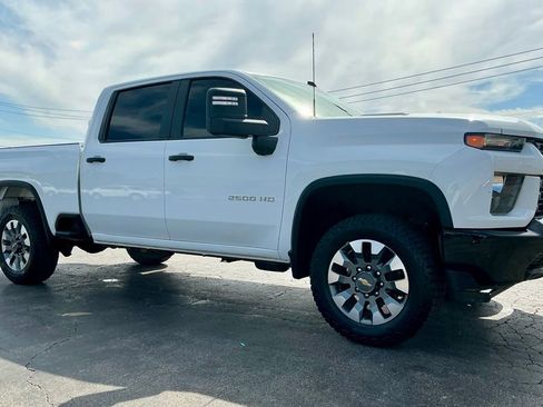 Used 2022 Chevrolet Silverado 2500 Custom w/ Custom Value Package AWD/4WD image 9