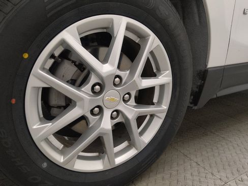 Used 2023 Chevrolet Equinox LT w/ LPO, Floor Liner Package image 31