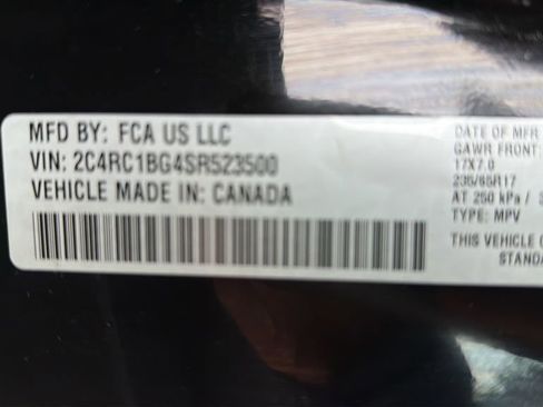 Used 2025 Chrysler Pacifica Select image 31