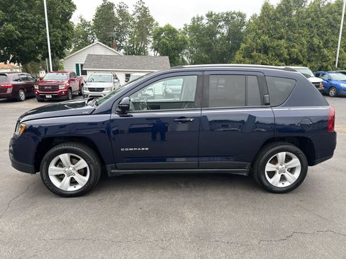 Used 2017 Jeep Compass Latitude AWD/4WD image 6