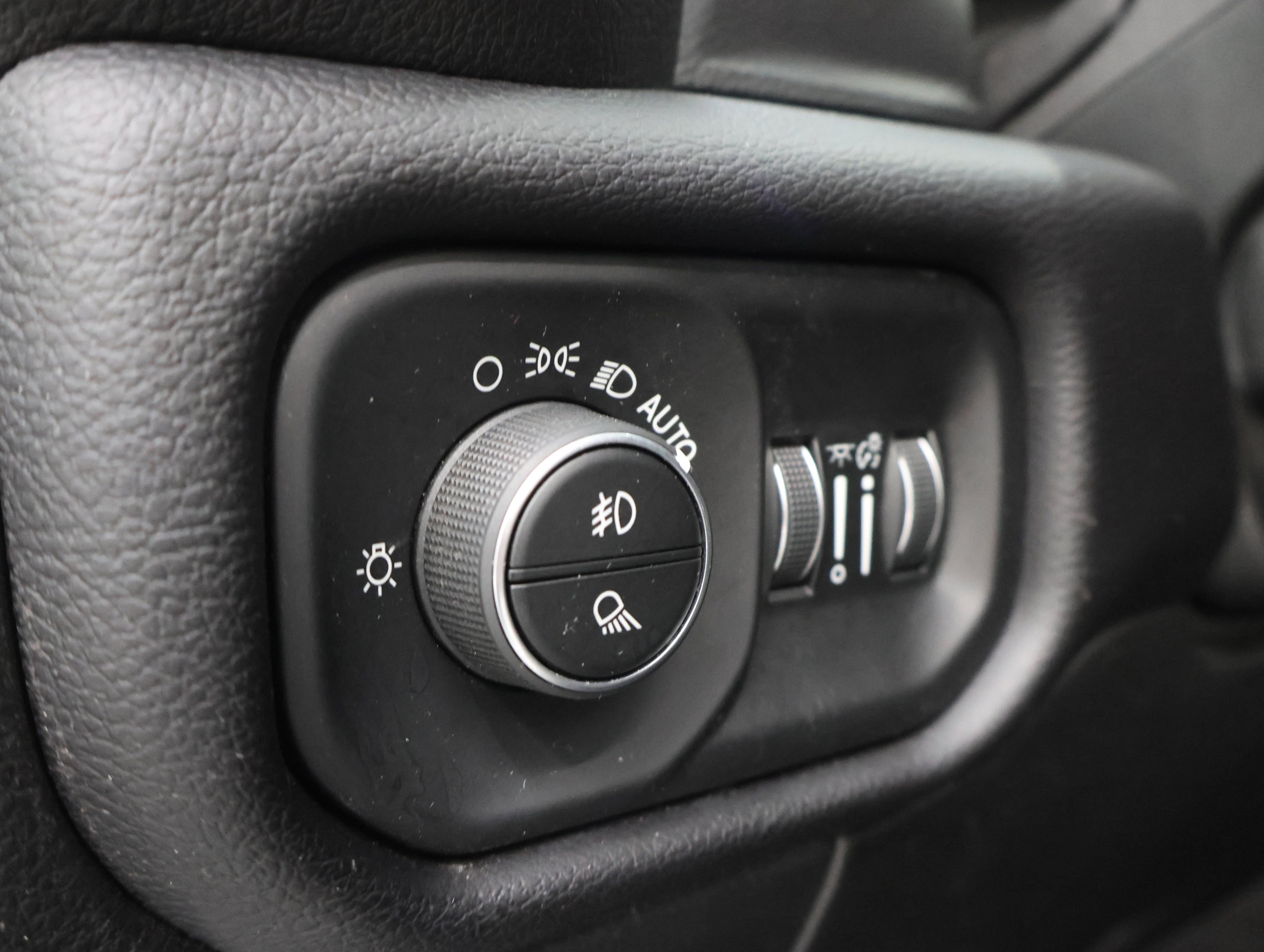 Used 2021 RAM 2500 Laramie AWD/4WD image 40