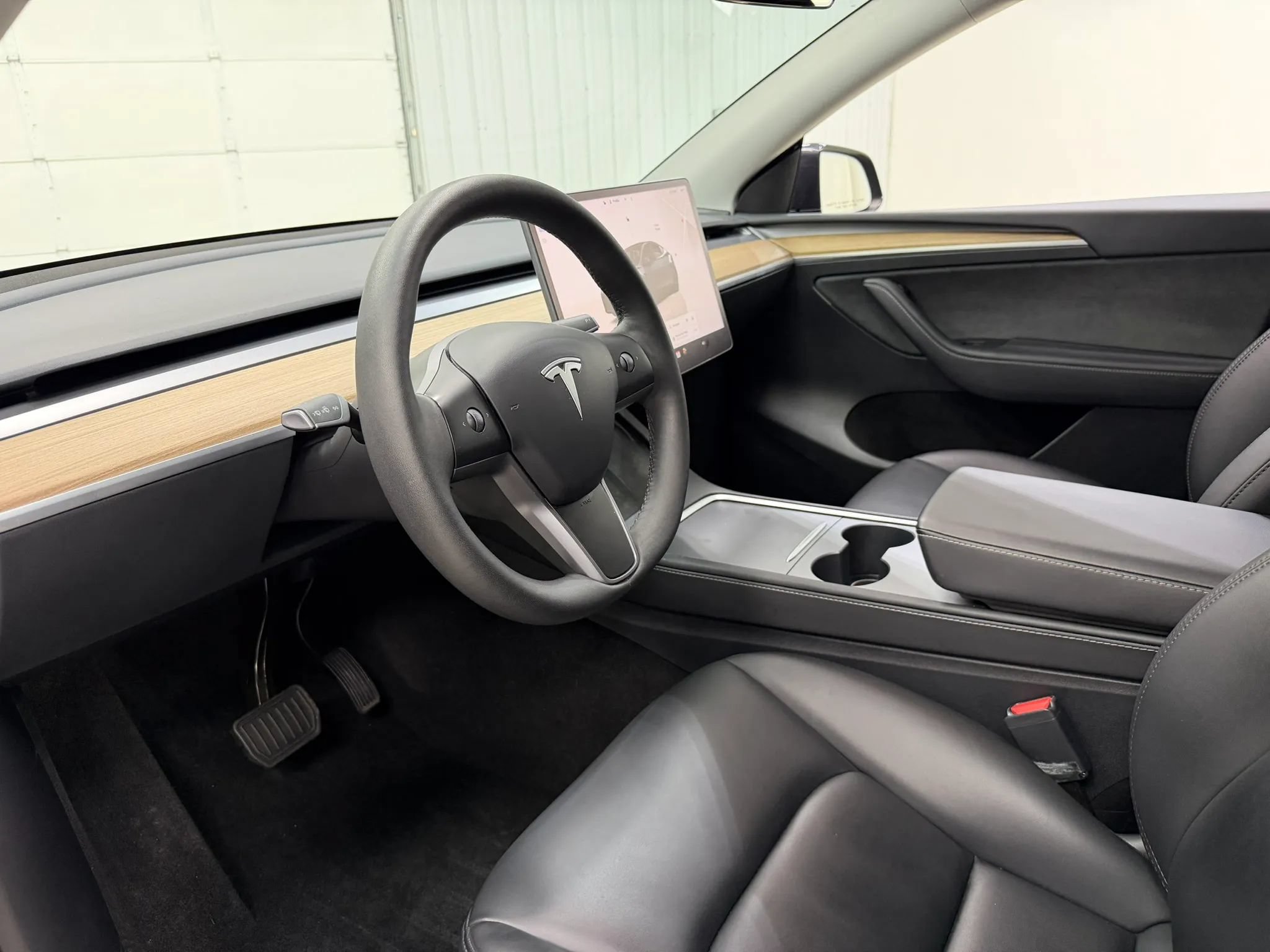Used 2024 Tesla Model Y Long Range AWD/4WD image 12