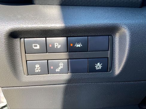 Used 2024 Nissan Kicks S FWD image 32