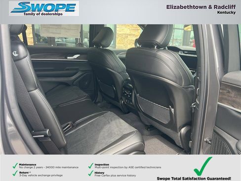New 2026 Jeep Grand Cherokee L 4WD image 10