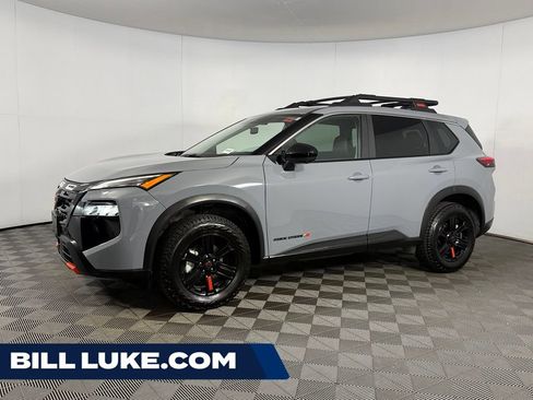Used 2026 Nissan Rogue SV AWD/4WD image 1