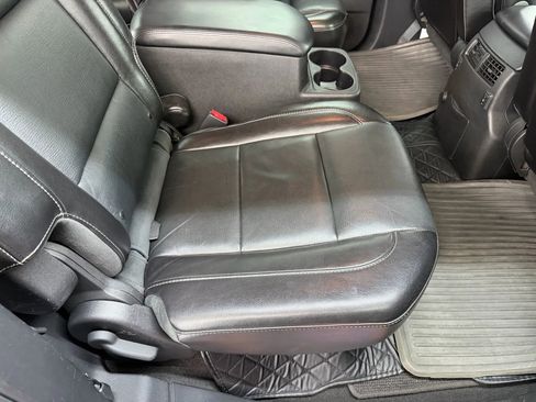 Used 2012 Nissan Armada Platinum image 11