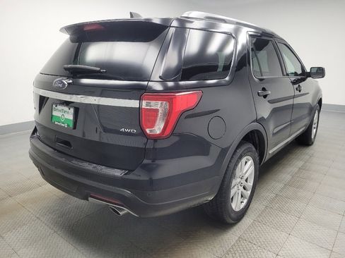 Used 2018 Ford Explorer XLT AWD/4WD image 9