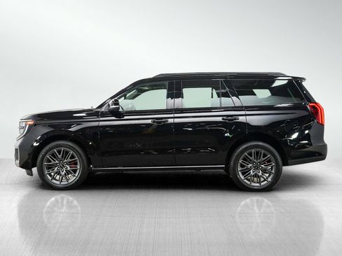 Used 2025 Ford Expedition Platinum w/ Stealth Performance Package AWD/4WD image 2
