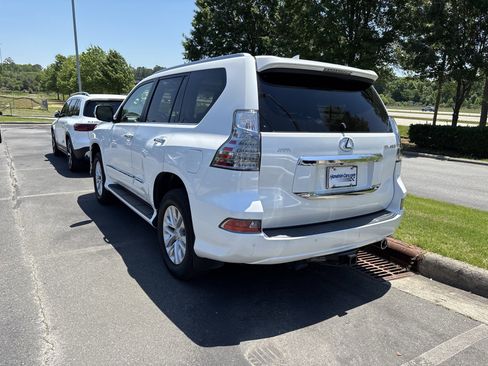 Used 2018 Lexus GX 460 Premium w/ Premium Package AWD/4WD image 18