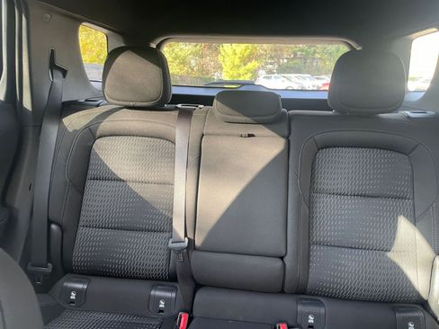 Used 2025 Chevrolet Equinox LT image 36