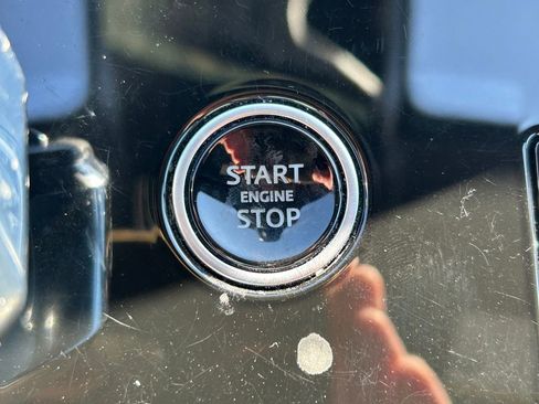 Used 2023 Land Rover Range Rover Sport SE Dynamic image 33