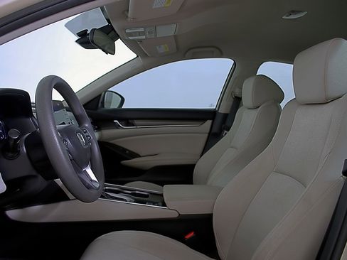 Used 2019 Honda Accord LX image 21