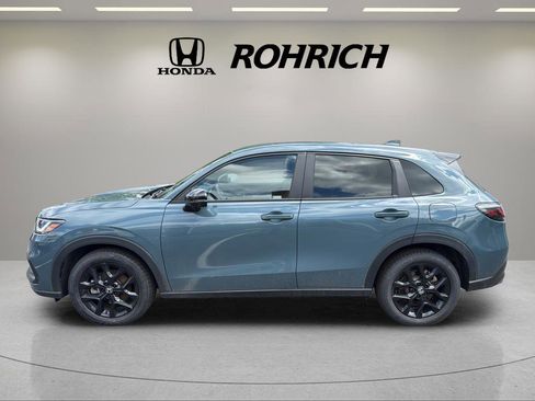 Used 2023 Honda HR-V Sport image 9
