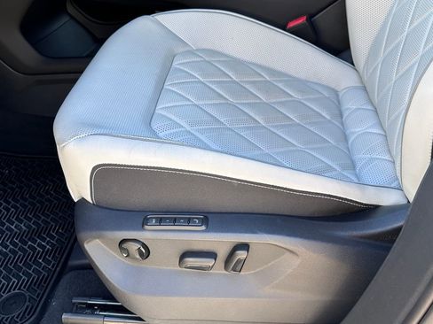 New 2025 Volkswagen Atlas Cross Sport SEL Premium R-Line image 19