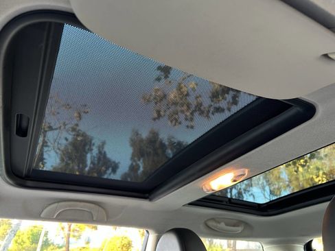 Used 2013 MINI Cooper Hardtop image 11