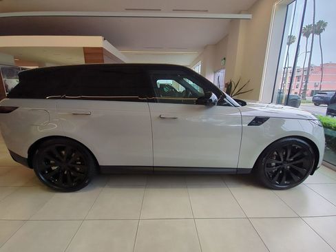 New 2026 Land Rover Range Rover Sport SE AWD/4WD image 6
