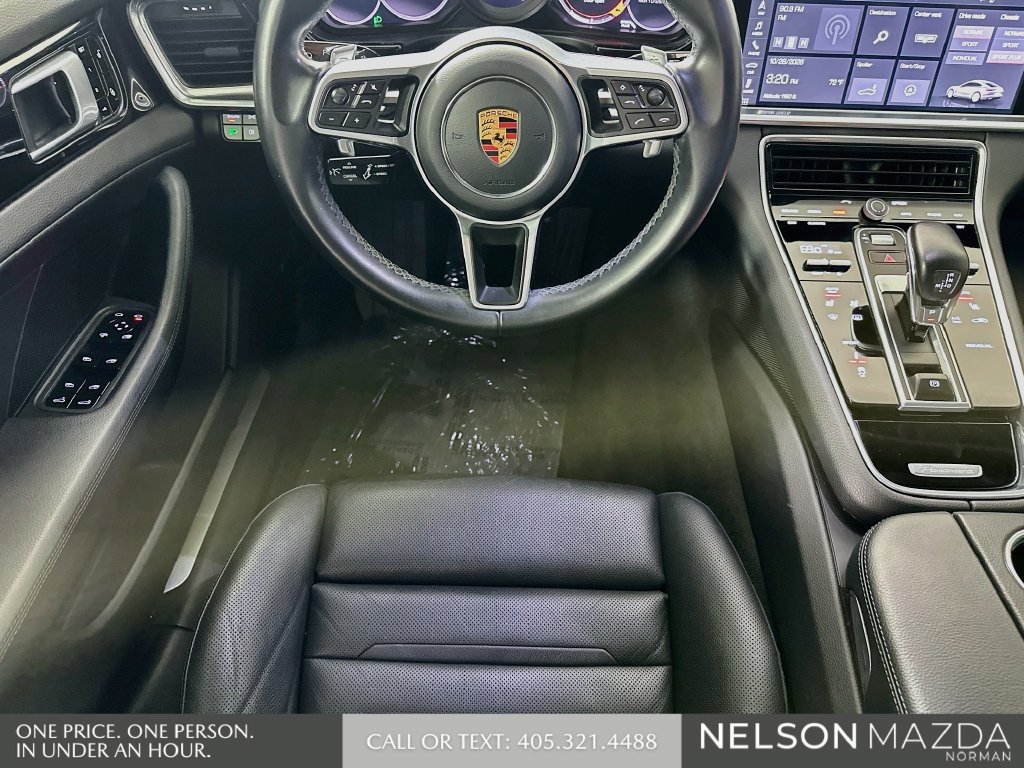 Used 2018 Porsche Panamera RWD image 26