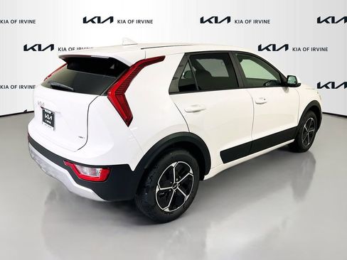 New 2026 Kia Niro LX image 7