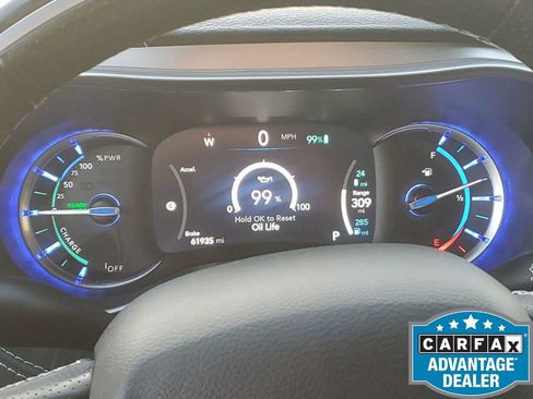 Used 2021 Chrysler Pacifica Limited w/ Premium & Safety Sphere Group image 39