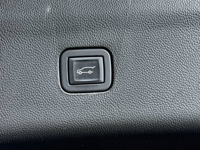 Used 2021 Buick Enclave Avenir w/ Avenir Technology Package AWD/4WD image 47