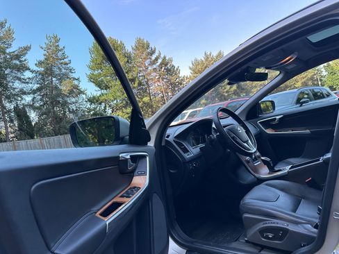 Used 2017 Volvo XC60 T6 Inscription w/ Preferred Option Package image 19