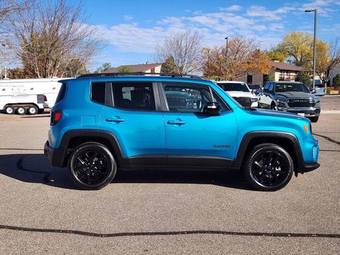 Used 2022 Jeep Renegade Altitude image 2