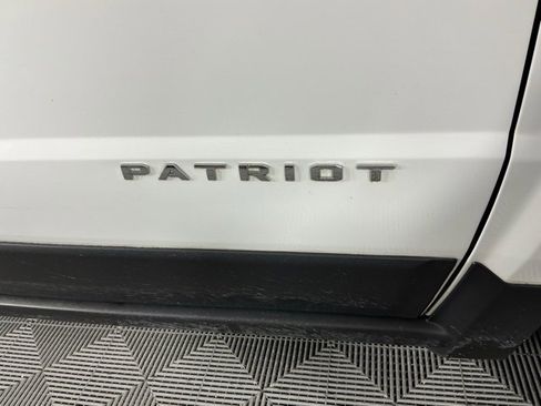 Used 2015 Jeep Patriot Limited w/ Sun/Sound Group image 21