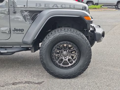 Used 2022 Jeep Wrangler Unlimited Sport w/ Xtreme Recon 35" Tire Package AWD/4WD image 12