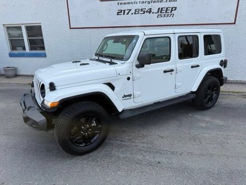 Used 2021 Jeep Wrangler Unlimited Sahara AWD/4WD image 2