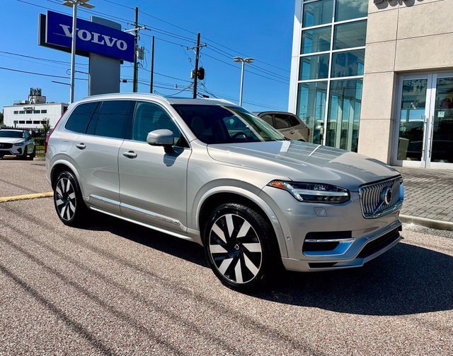 Certified 2024 Volvo XC90 T8 Ultimate AWD/4WD image 1