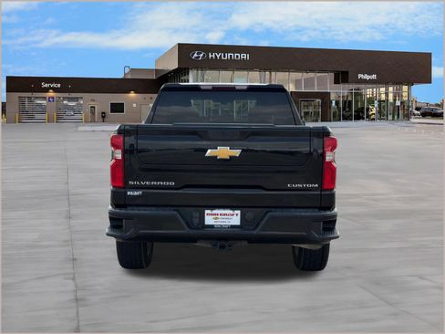 Used 2022 Chevrolet Silverado 1500 Custom RWD image 10