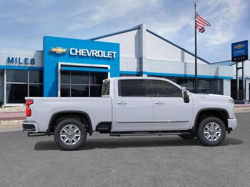 New 2026 Chevrolet Silverado 2500 High Country w/ High Country Premium Package AWD/4WD image 5
