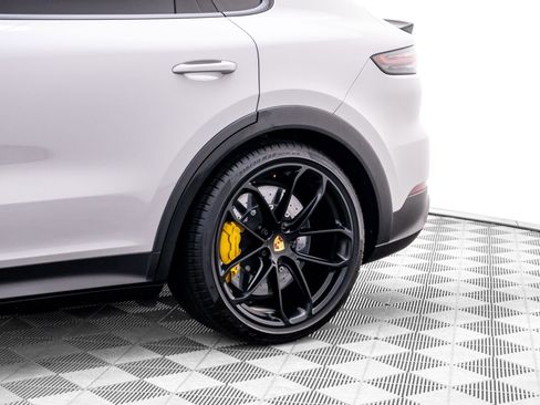 Certified 2022 Porsche Cayenne Turbo GT AWD/4WD image 35