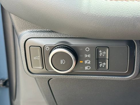 New 2026 Ford Explorer Active w/ Active Comfort Package RWD image 35