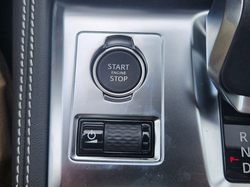 New 2025 Jaguar F-PACE R-Dynamic S image 31