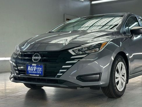 Used 2025 Nissan Versa S w/ Trunk Package FWD image 4