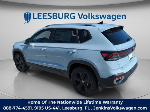 New 2026 Volkswagen Taos SEL image 9
