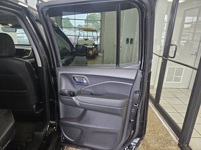 Used 2025 Honda Ridgeline RTL image 17