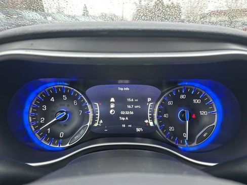 New 2026 Chrysler Pacifica Select image 16