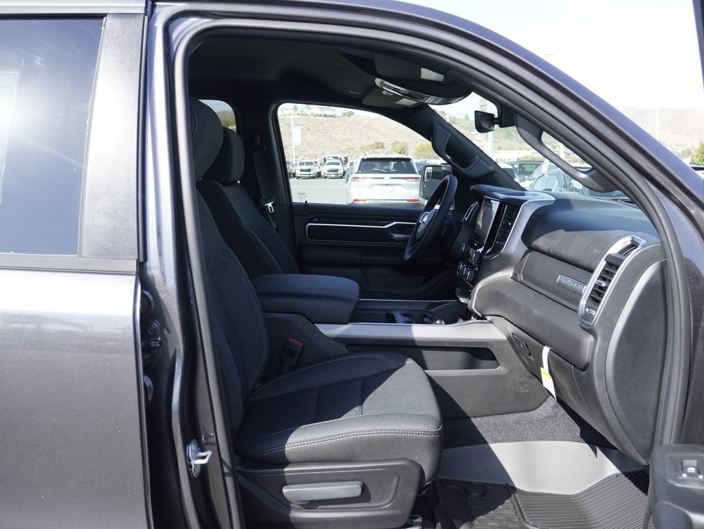 New 2026 RAM 1500 Big Horn AWD/4WD image 30