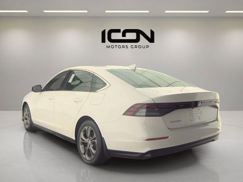 Used 2023 Honda Accord EX image 2